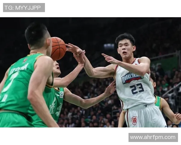 CBA同曦男篮迎战天津队全力争胜展现团队实力与战术配合 CBA同曦男篮迎战天津队全力争胜展现团队实力与战术配合